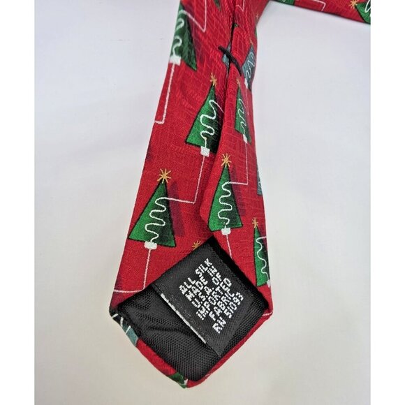 Holidays by MMG Men's Neck Tie Red Christmas Trees 58" 100% Silk USA EUC - Picture 4 of 7